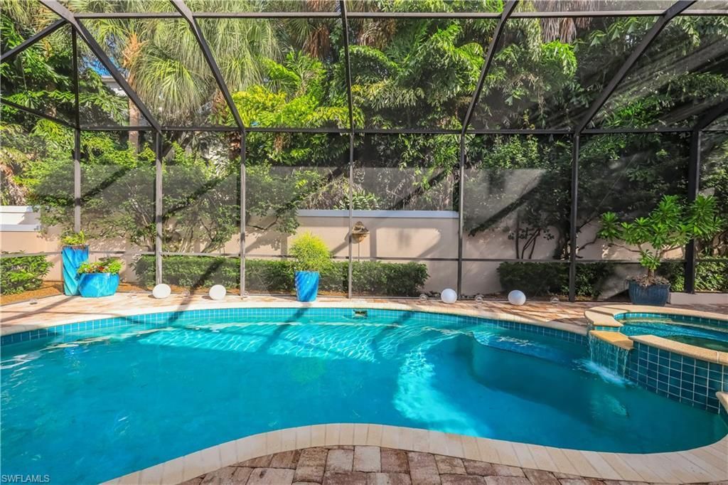 353 Carlton Pl, Unit 33, Naples, FL 34108 Photo