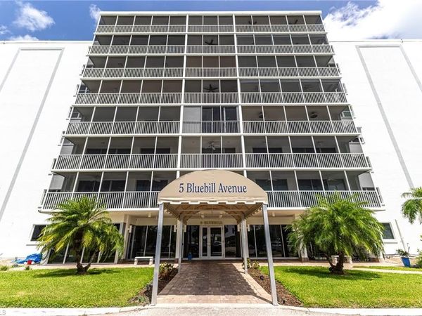 5 Bluebill AVE , Unit 105, NAPLES, FL 34108
