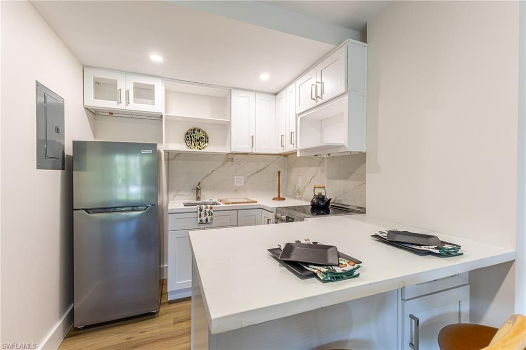 5 Bluebill Ave , Unit 105, Naples, FL 34108 Photo