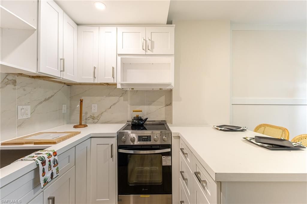 5 Bluebill Ave , Unit 105, Naples, FL 34108 Photo