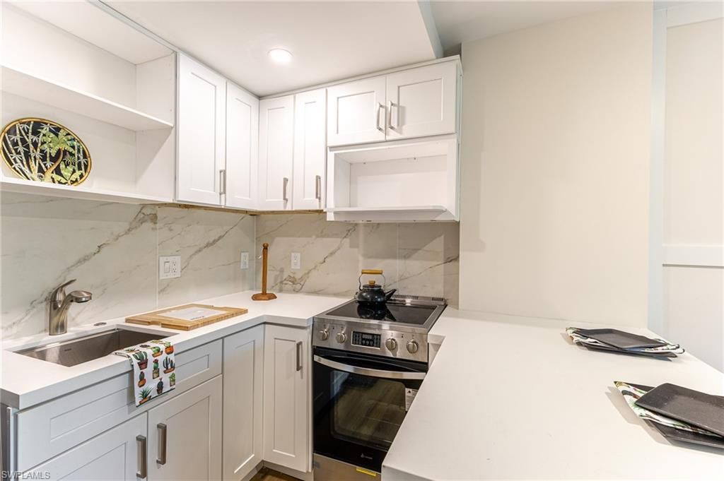 5 Bluebill Ave , Unit 105, Naples, FL 34108 Photo