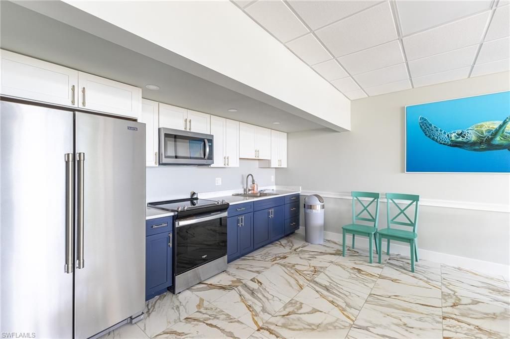 5 Bluebill Ave , Unit 105, Naples, FL 34108 Photo