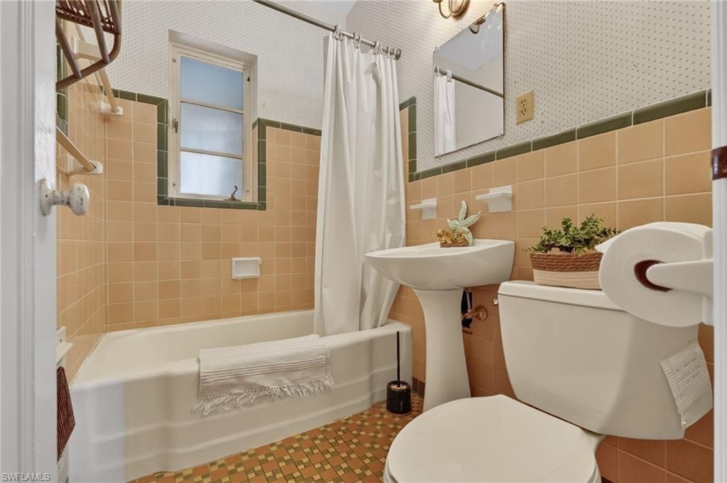 442 Central Ave, Naples, FL 34102 Photo