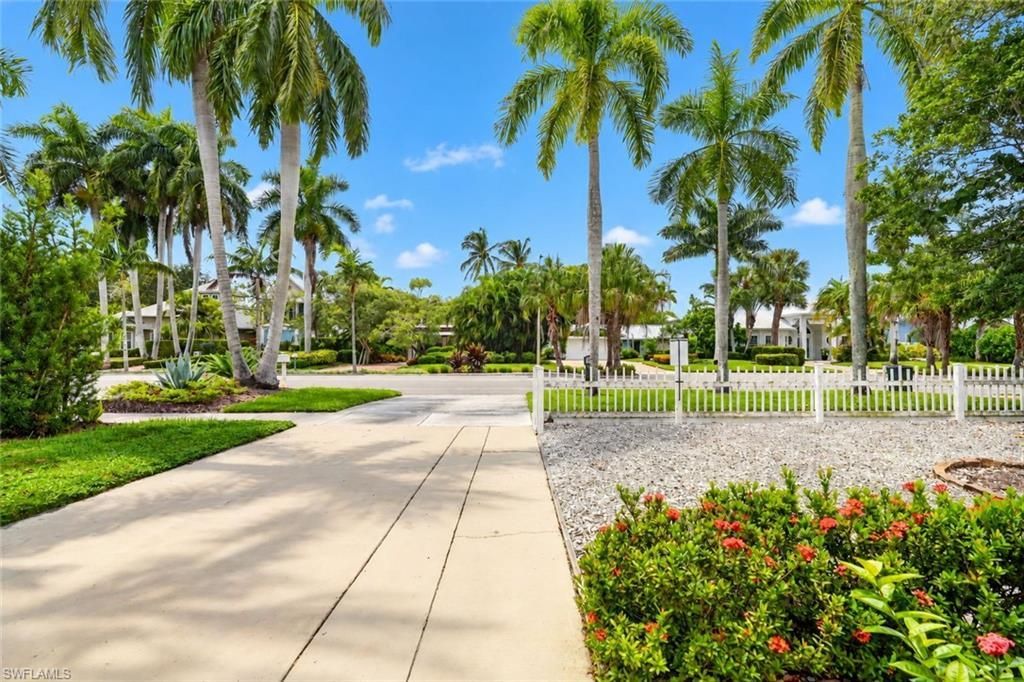 442 Central Ave, Naples, FL 34102 Photo