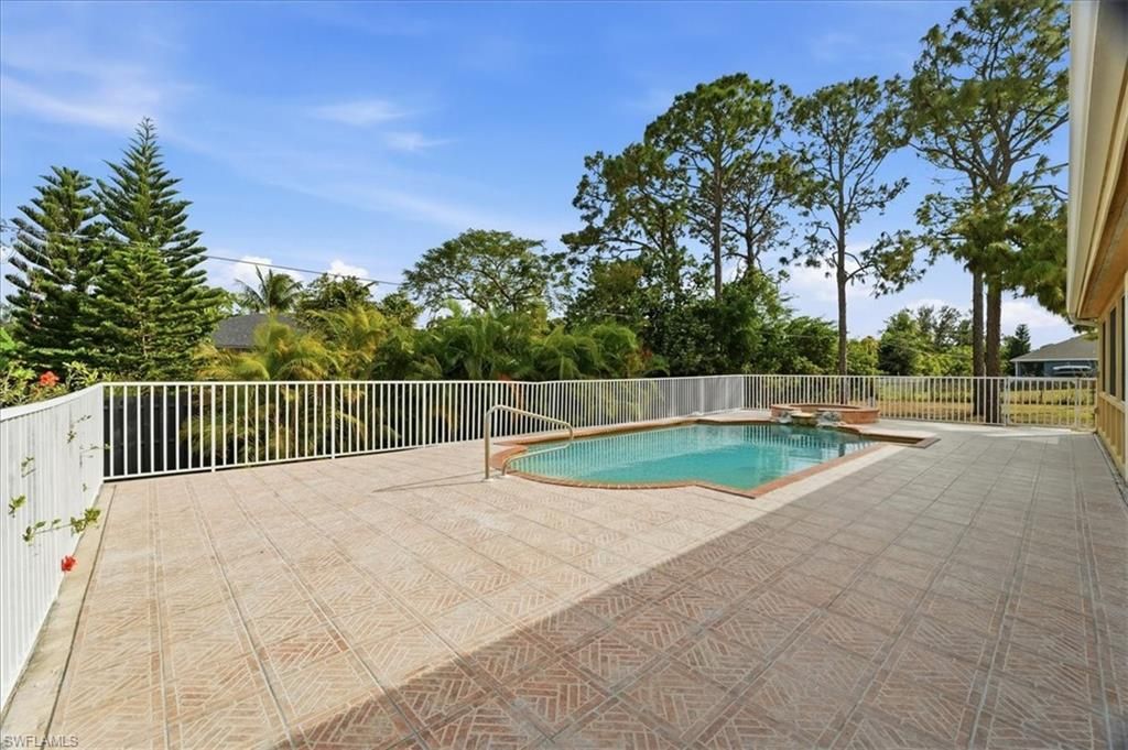 18343 Hawthorne Rd , Fort Myers, FL 33967 Photo