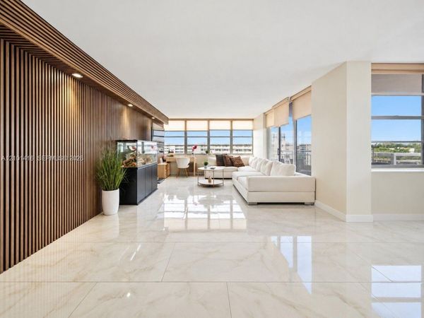 18011 Biscayne Blvd , Unit 505, Aventura, FL 33160