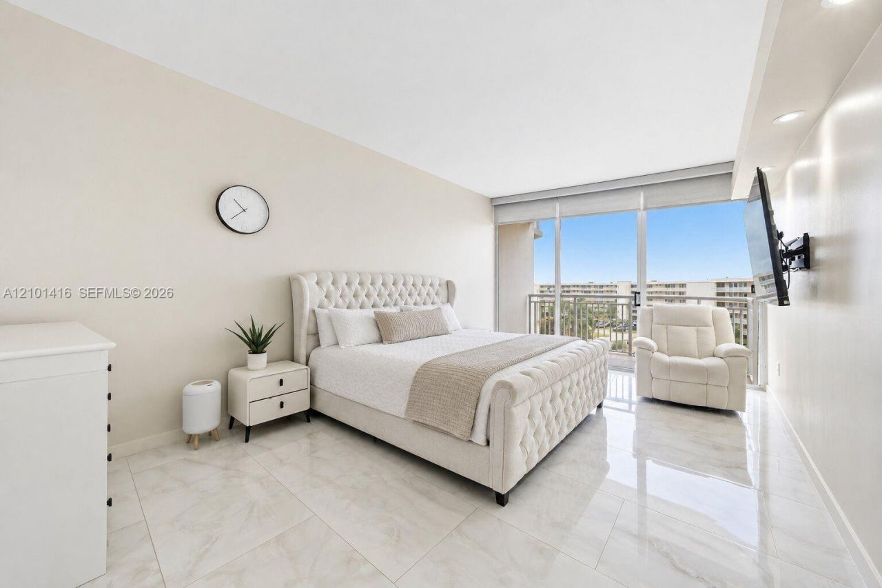 18011 Biscayne Blvd , Unit 505, Aventura, FL 33160 Photo