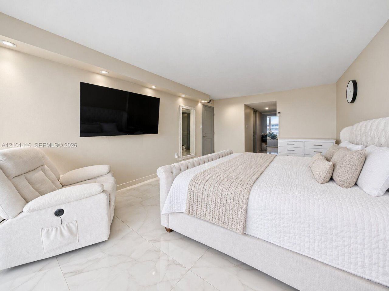 18011 Biscayne Blvd , Unit 505, Aventura, FL 33160 Photo