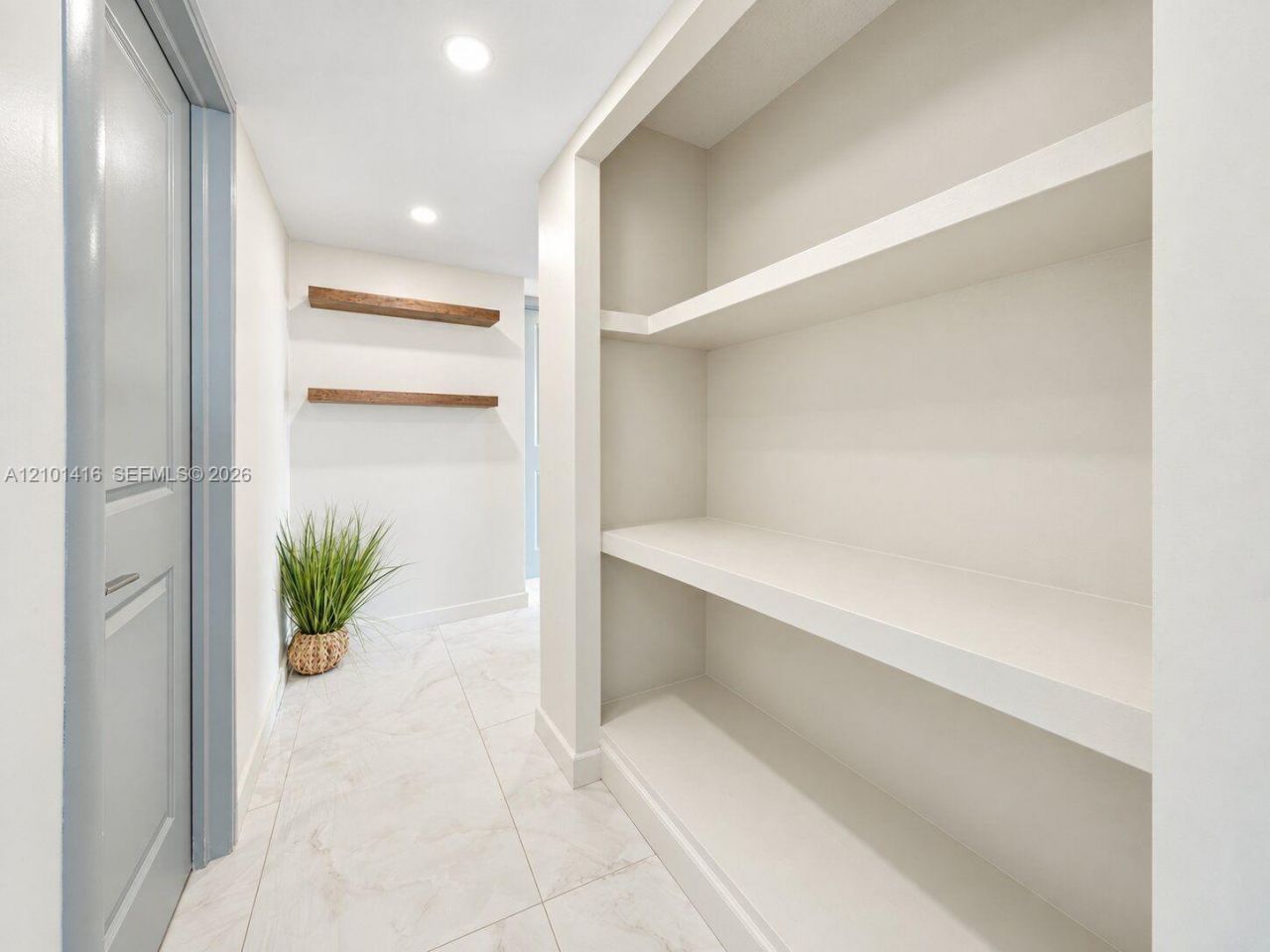 18011 Biscayne Blvd , Unit 505, Aventura, FL 33160 Photo
