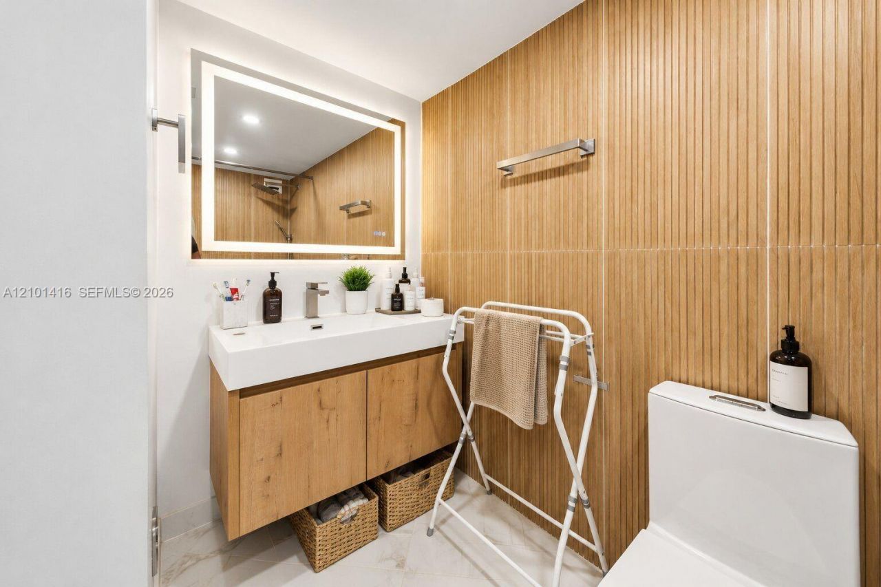 18011 Biscayne Blvd , Unit 505, Aventura, FL 33160 Photo