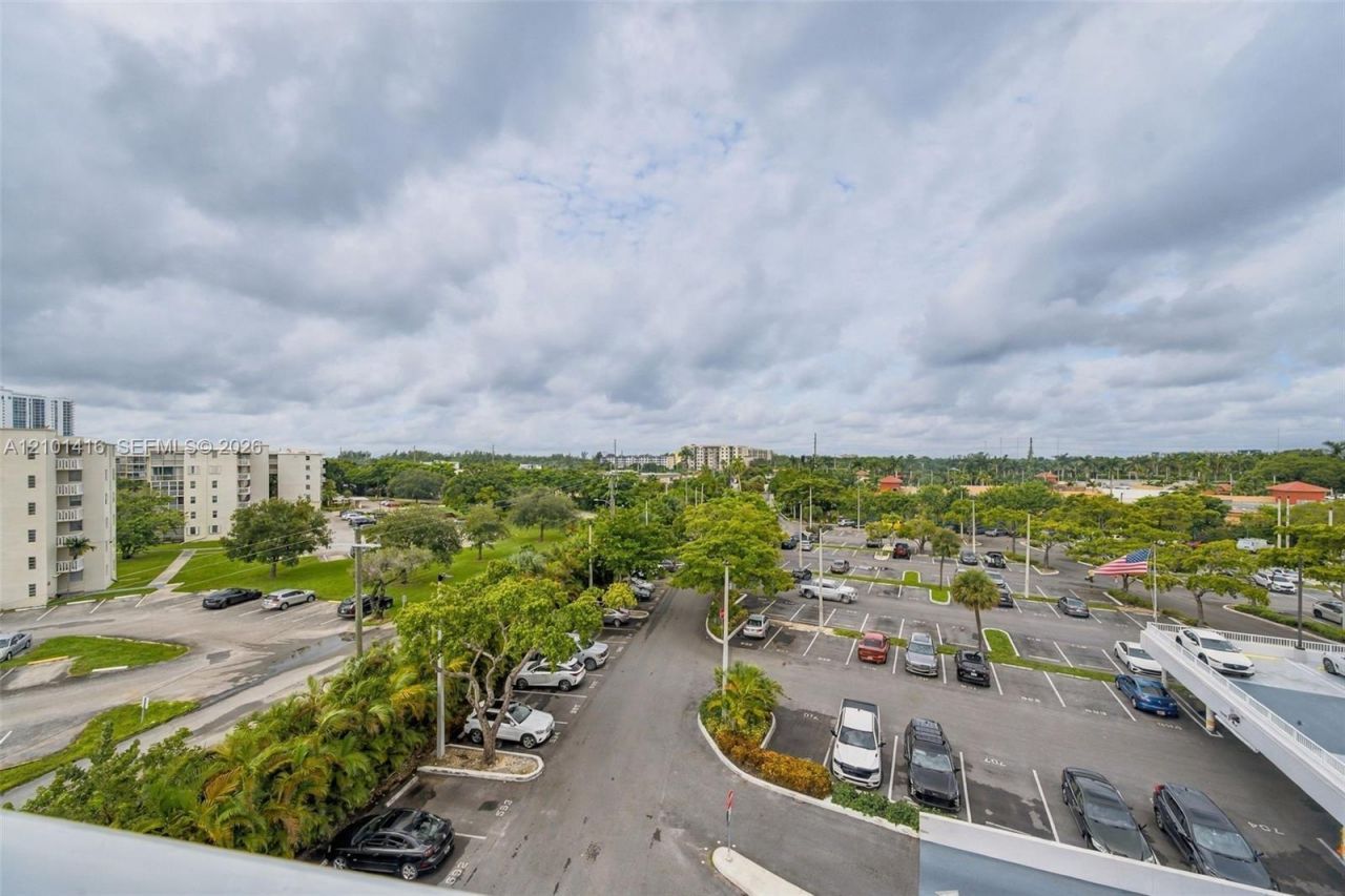 18011 Biscayne Blvd , Unit 505, Aventura, FL 33160 Photo