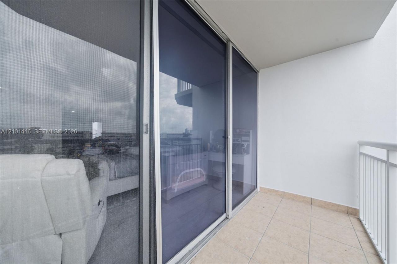 18011 Biscayne Blvd , Unit 505, Aventura, FL 33160 Photo