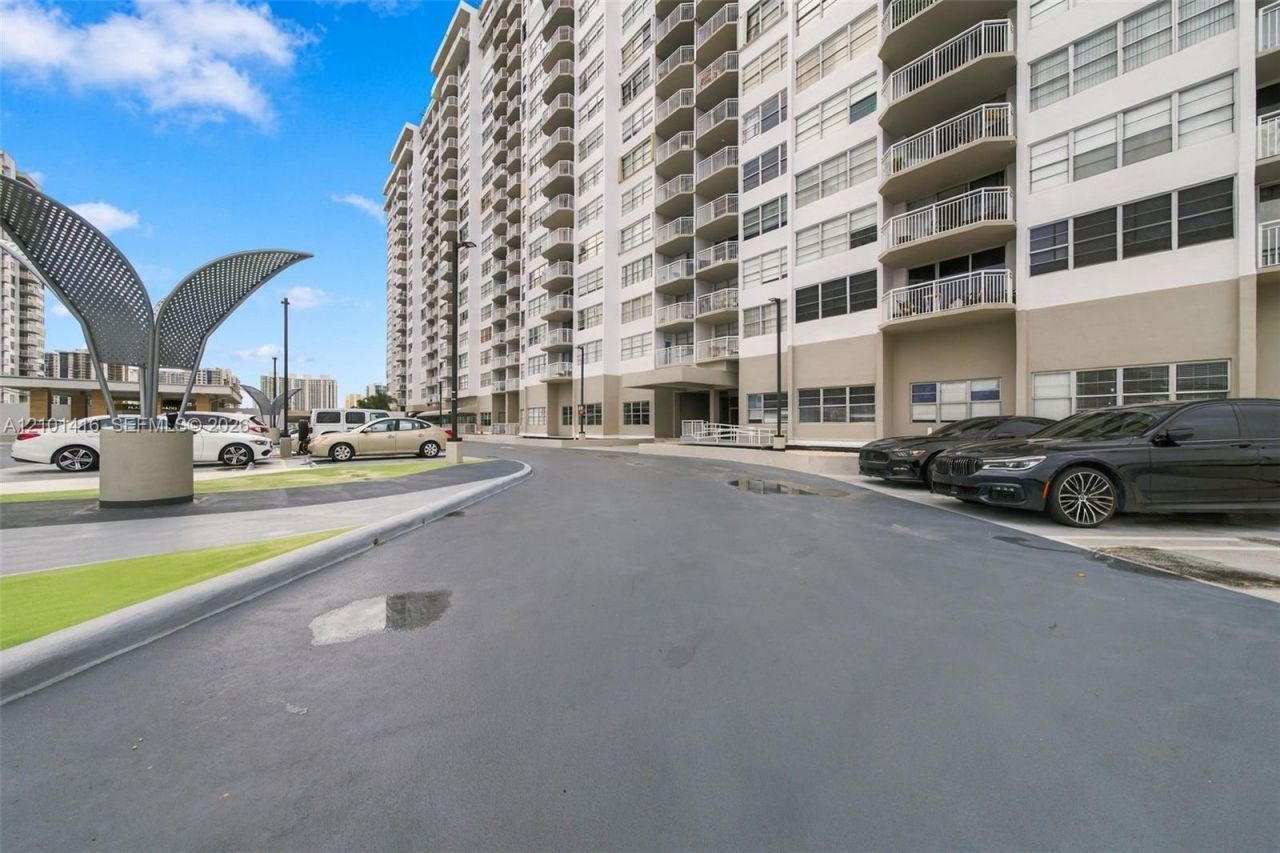 18011 Biscayne Blvd , Unit 505, Aventura, FL 33160 Photo