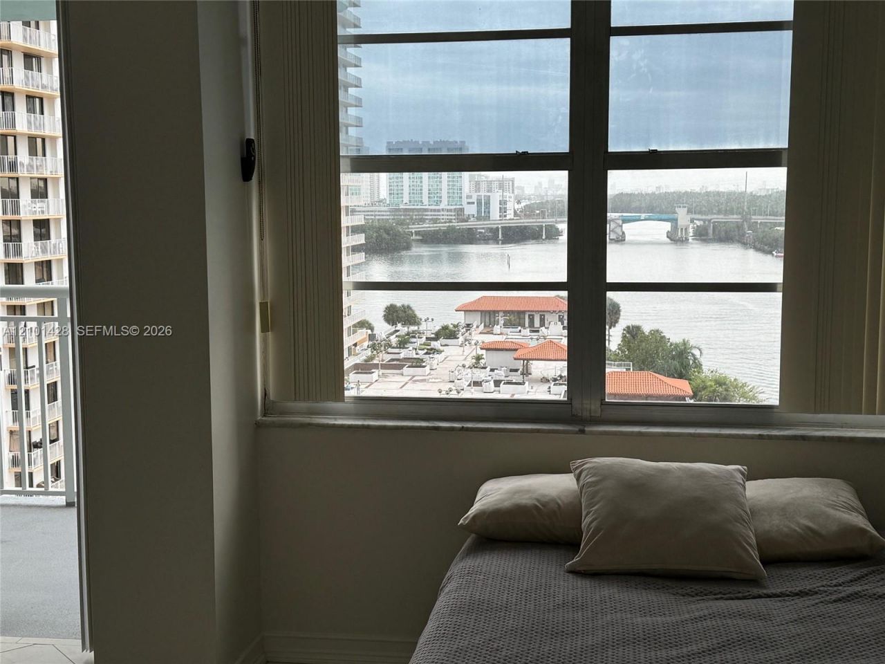 301 174th St , Unit 1105, Sunny Isles Beach, FL 33160 Photo