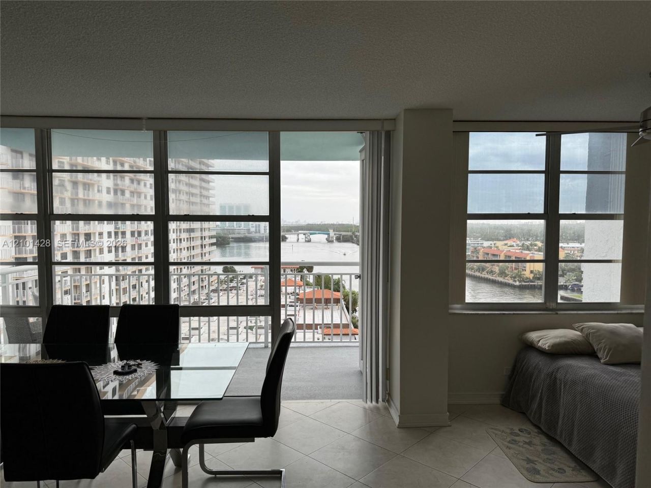 301 174th St , Unit 1105, Sunny Isles Beach, FL 33160 Photo