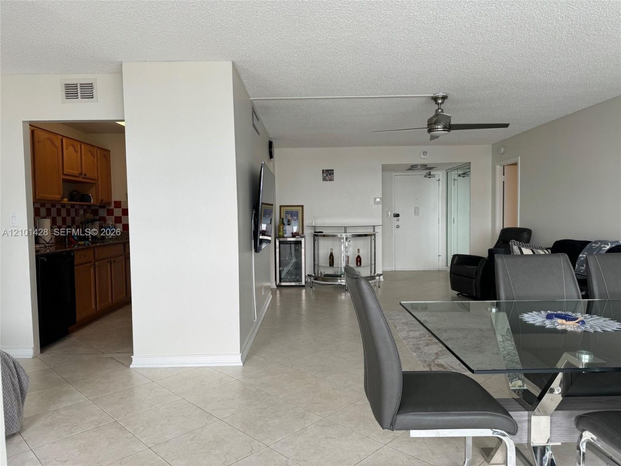 301 174th St , Unit 1105, Sunny Isles Beach, FL 33160 Photo