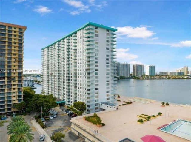 301 174th St , Unit 1105, Sunny Isles Beach, FL 33160 Photo