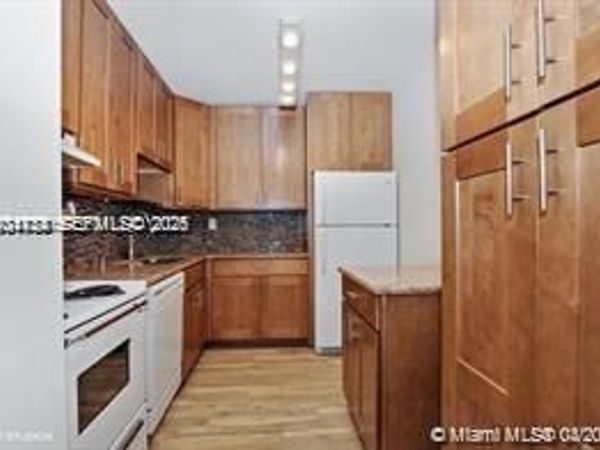 8267 SW 128th St , Unit 207, Pinecrest, FL 33156
