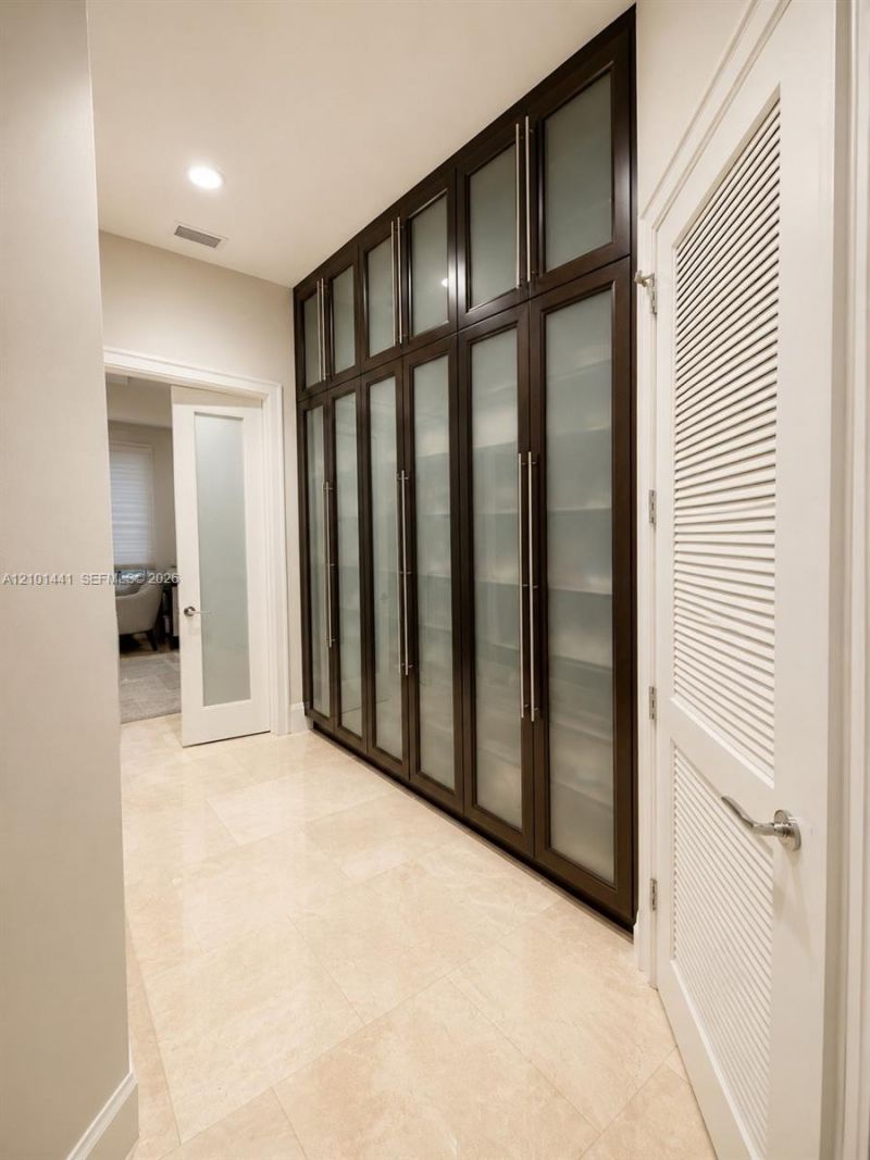 560 Coconut Palm Ter , Plantation, FL 33324 Photo