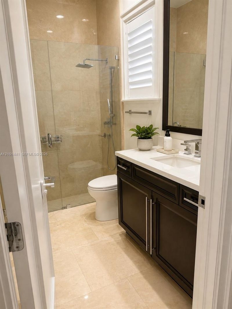 560 Coconut Palm Ter , Plantation, FL 33324 Photo