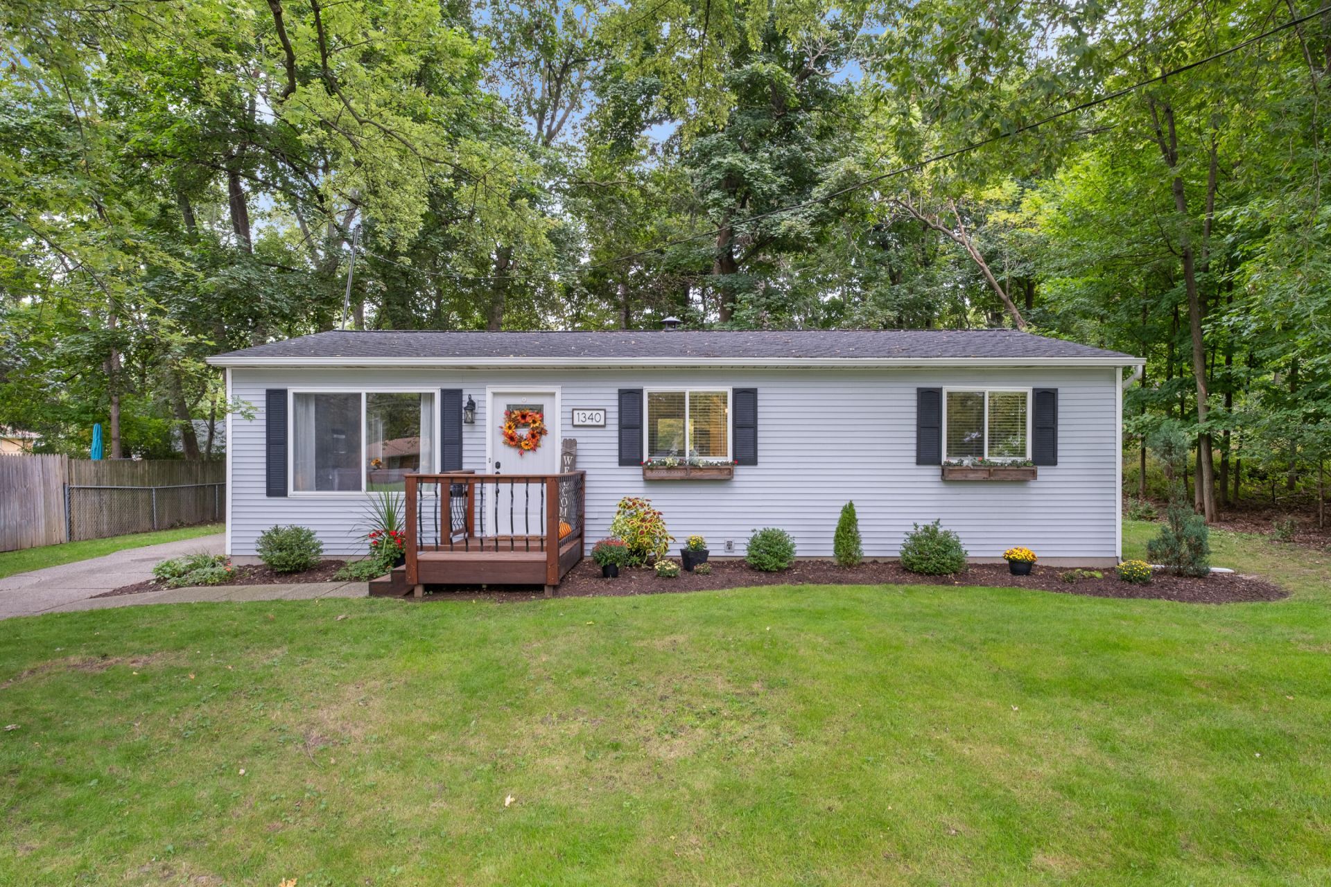 1340 Knapp Street Ne, Grand Rapids, MI 49505 Main Photo