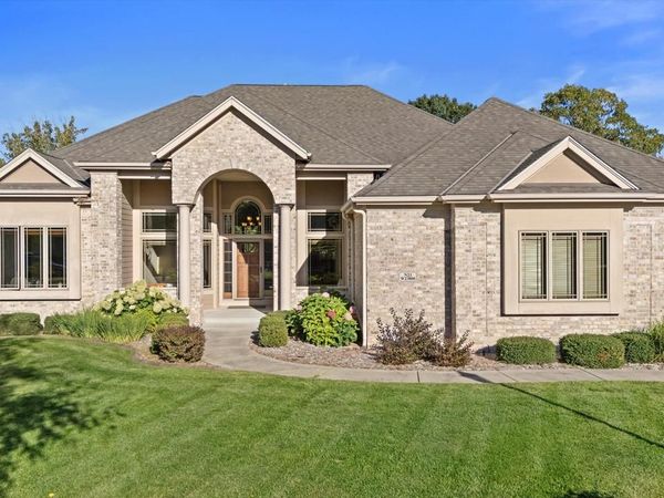 N23W23800 Talon COURT, Waukesha, WI 53188