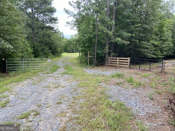 126 Potts Pond Road, Barnesville, GA 30204
