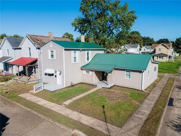 1152 Adams Street , Coshocton, OH 43812