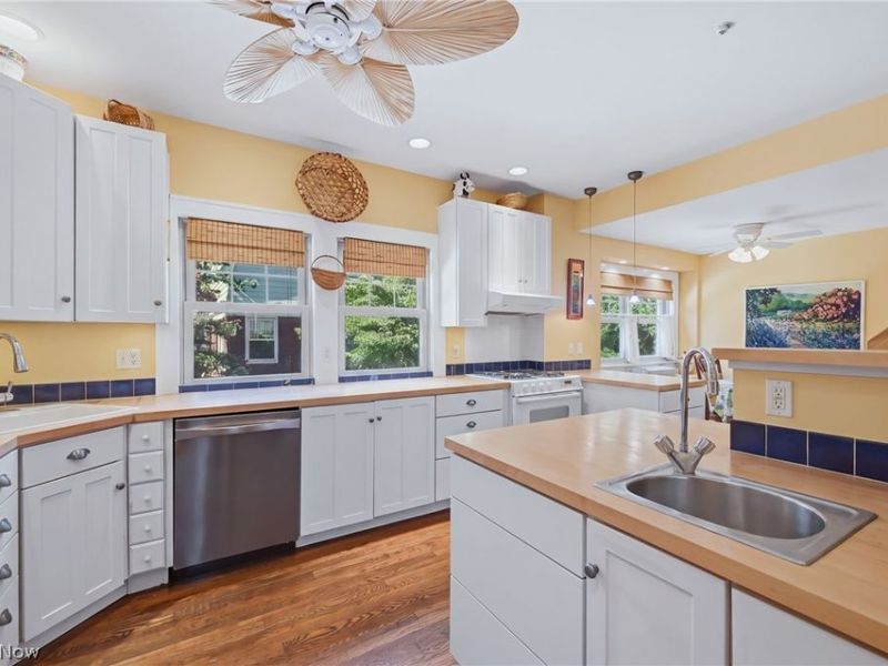 Cleveland Heights, OH 44106 Photo 25