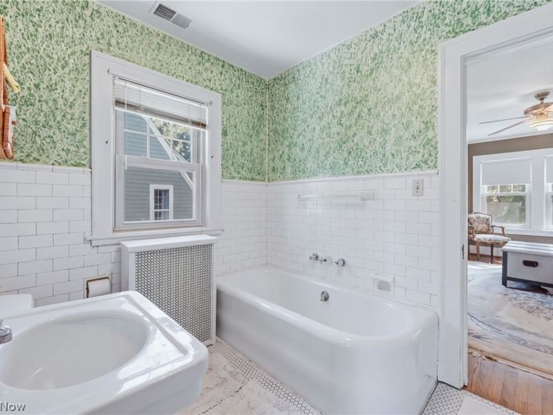 Cleveland Heights, OH 44106 Photo 30