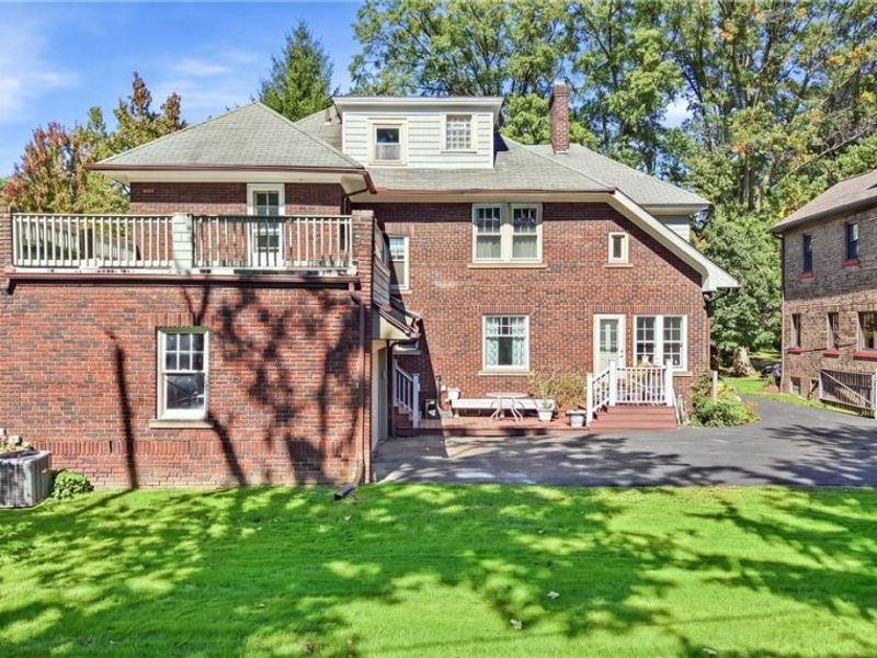 Cleveland Heights, OH 44106 Photo 5
