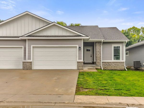 4467 Lower Beaver Road, Des Moines, IA 50130