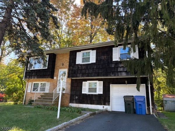 3 Sarno St, Woodbridge, NJ 07067