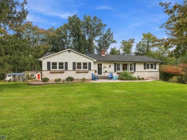 230 River Rd, Raritan, NJ 08822