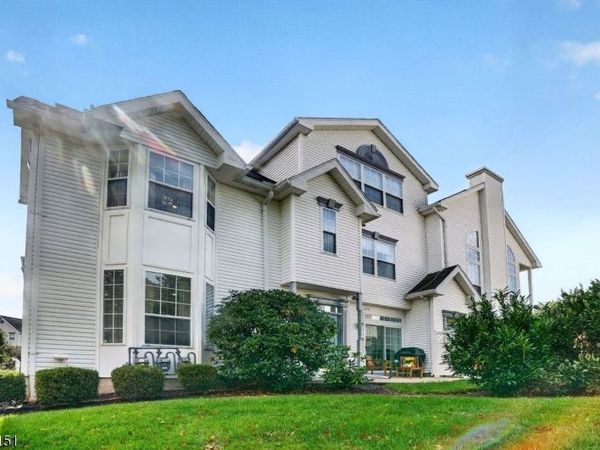 45 Hancock Dr, Morris, NJ 07960
