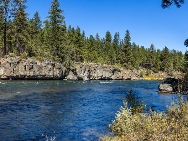 60623 River Bend Drive, Bend, OR 97702
