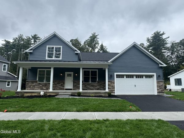 13 Jane Street, Saratoga Springs, NY 12866