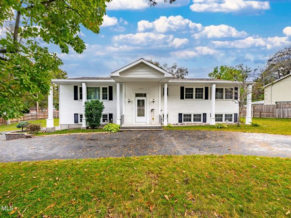 1460 Van Antwerp Road, Niskayuna, NY 12309