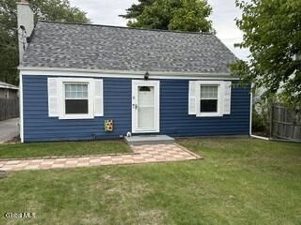 6 Pfeil Avenue, Colonie, NY 12205