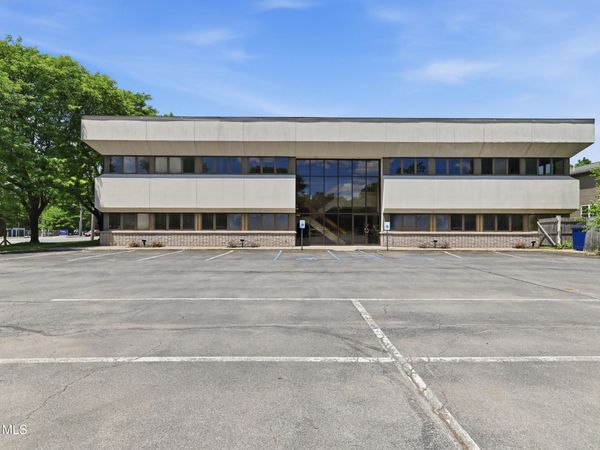 1735 Central Avenue, Albany, NY 12205