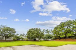111 Chenoa Dr. photo 4