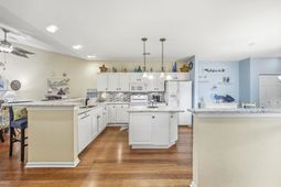 111 Chenoa Dr. photo 4