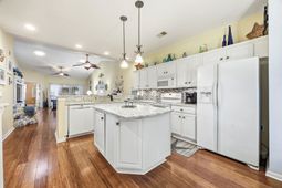 111 Chenoa Dr. photo 4