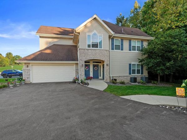 5427 W Cobblestone WAY, Unit D, Franklin, WI 53132