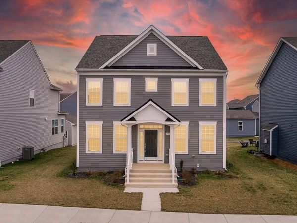 290 NEWBURY STREET, CHARLES TOWN, WV 25414