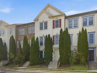 193 GREAT LAUREL SQUARE SE, LEESBURG, VA 20175