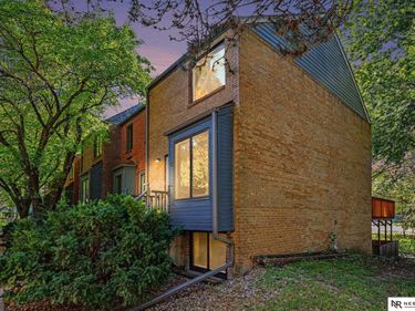 5809 Berkeley Drive, Unit 8, Lincoln, NE 68512