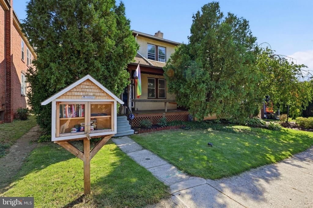 1424 JUNIPER STREET, NORRISTOWN, PA 19401