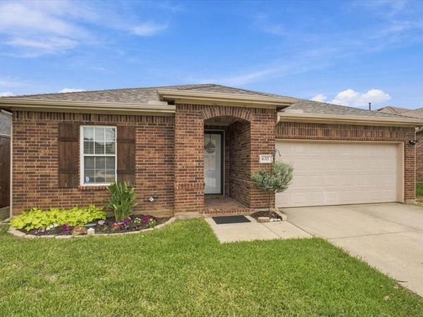 632 Montgomery Drive, Lake Dallas, TX 75065