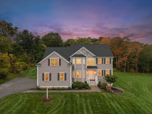 17 Chamberlain Rd, Westford, MA 01886